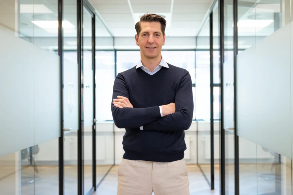 Enrique Cortes op de vloer bij Home of Recruitment